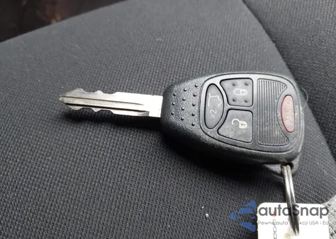 2010 Jeep Liberty Sport z USA, uszkodzony, nr VIN 1J4PN2GK0AW155675